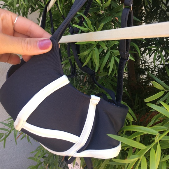 NWT MAAJI Midnight Bikini Top - Picture 3 of 6